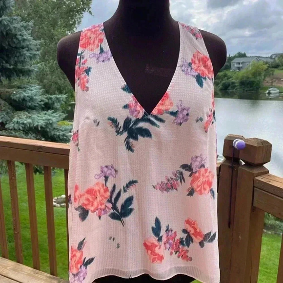 Rachel Roy pink floral top - Picture 1 of 5